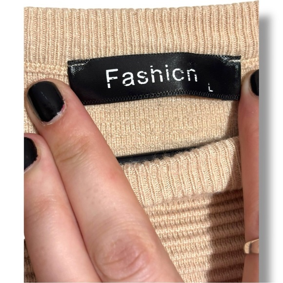 Fashion Cozy Horizontal Rib Knit Lighweight Cream Long Sleeve Crew Neck Sweater - Picture 6 of 14